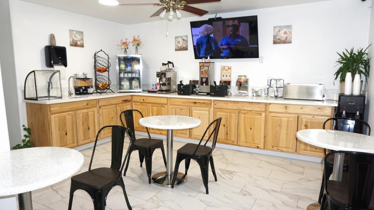 Lakes Inn Warsaw Zewnętrze zdjęcie