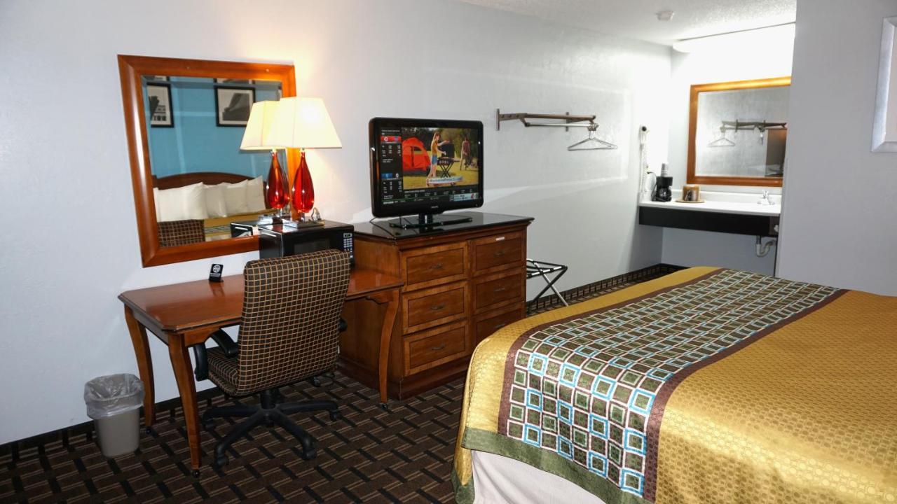 Lakes Inn Warsaw Zewnętrze zdjęcie