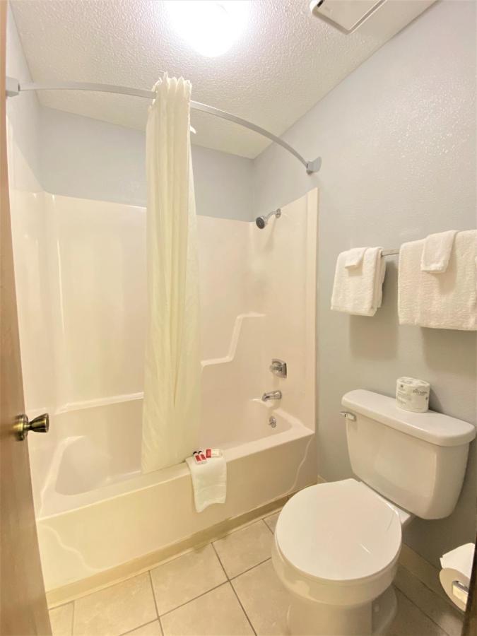 Lakes Inn Warsaw Zewnętrze zdjęcie